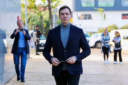 David Sánchez, hermano del presidente del Gobierno, antes de su declaración el 25 de abril de 2025.