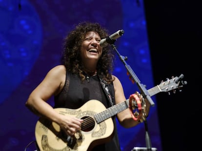 La cantante Rosana durante una actuación en Madrid en febrero de 2018.