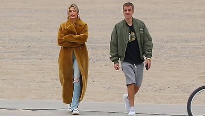 Justin Bieber y Hailey Baldwin, en Los Ángeles.