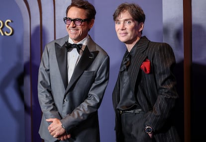  Robert Downey Jr. and Cillian Murphy at the Governors Awards in Hollywood, in January 2024.