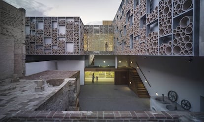 Centro Cerámica Triana, en Sevilla, proyectado por el estudio AF6 Arquitectos.