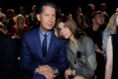 Carine Roitfeld compartió front row en Diesel Back Gold con Stefano Tonchi, editor de W Magazine.