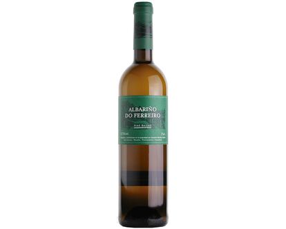 <p><strong>Do Ferreiro 2015</strong></p><p> Gerardo Méndez Lázaro. Rías Baixas. Blanco crianza, 12%. Cepas: albariño. Precio: 18 euros. Puntuación: 9,4/10.</p><p> Excelente aroma, pleno y sugerente, donde la característica fruta madura (manzana) se funde con los sutiles tonos de hierbas y florales (azahar). Sabroso, tiene un final ligeramente meloso.• Pescados azules, guisos marineros.</p>