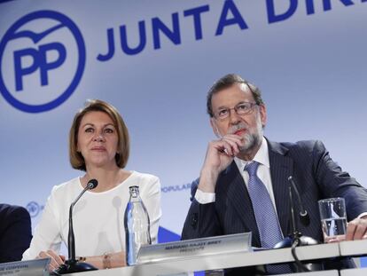 Mariano Rajoy y María Dolores de Cospeal el pasado día 6 de junio en la sede del PP.