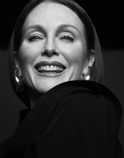 “La idea profunda de la amistad femenina es una de las cosas que más me interesan del trabajo con Almodóvar”, dice la actriz estadounidense Julianne Moore. 