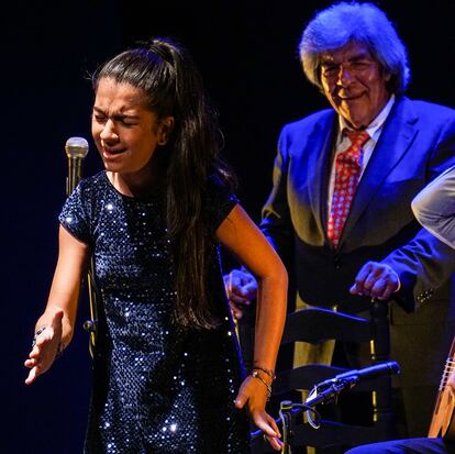 Esmeralda durante su actuación en el Teatro Flamenco, en el que la presentó su abuelo Rancapino.