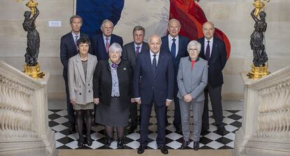 Miembros del Consejo constitucional Francés, en una imagen oficial de la institución francesa.