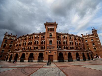 Explanada de la plaza de toros de Las Ventas (Madrid).