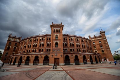 Explanada de la plaza de toros de Las Ventas (Madrid).