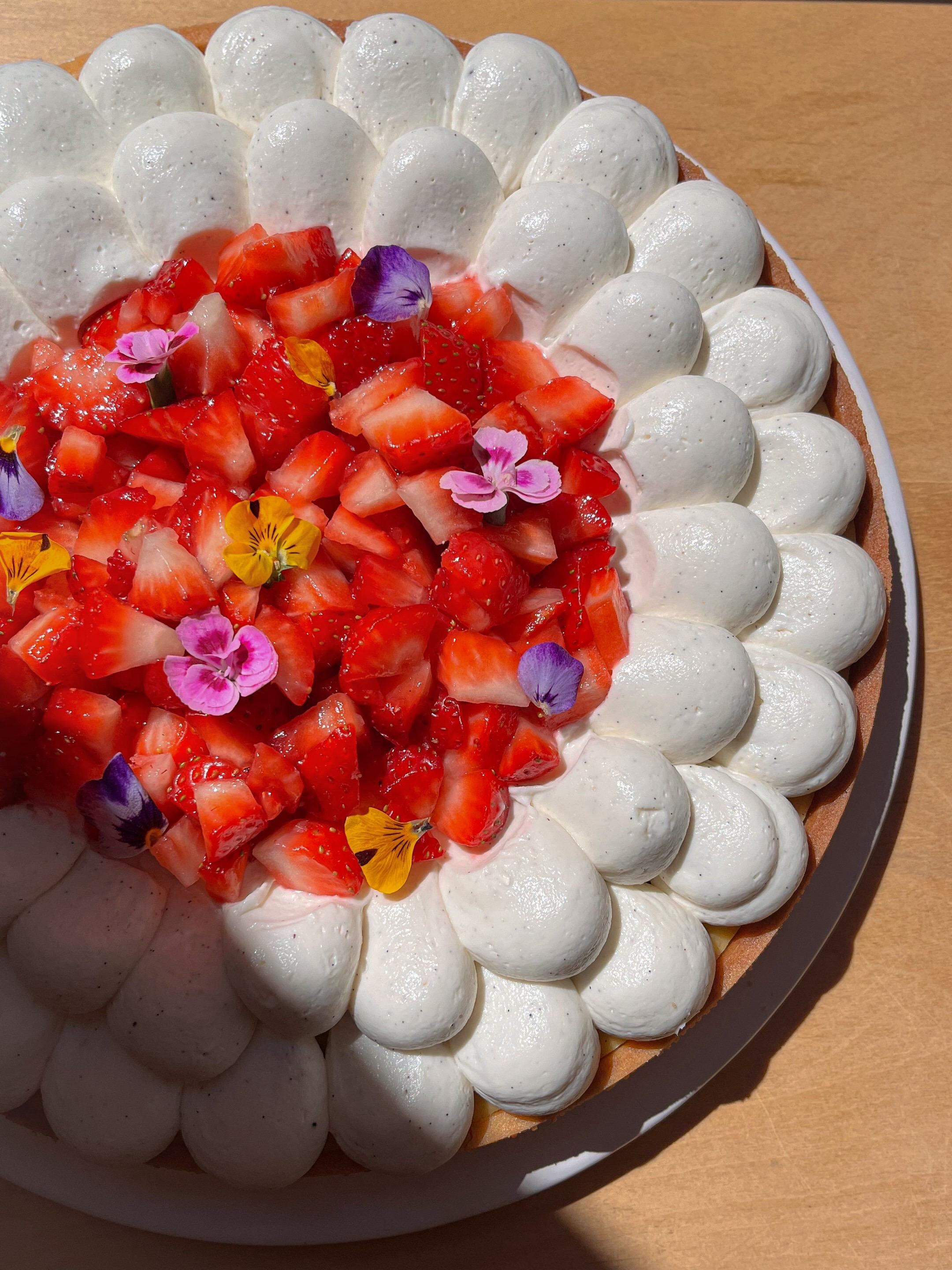 Tarta de frutos rojos y mascarpone de Dobleuve. Imagen proporcionada por el obrador.