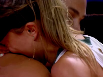 La tenista española rompe a llorar en el hombro de su rival Sabalenka