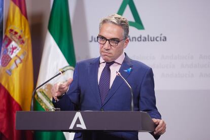 El consejero de la Presidencia, Administración Pública e Interior, Elías Bendodo, en la rueda de prensa posterior a la reunión semanal del Consejo de Gobierno andaluz.