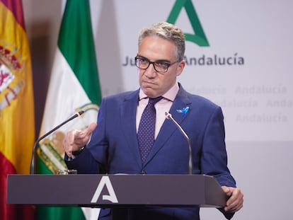 El consejero de la Presidencia, Administración Pública e Interior, Elías Bendodo, en la rueda de prensa posterior a la reunión semanal del Consejo de Gobierno andaluz.