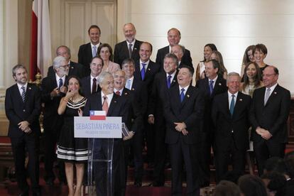 Pi&ntilde;era junto a los miembros de su pr&oacute;ximo Gabinete.