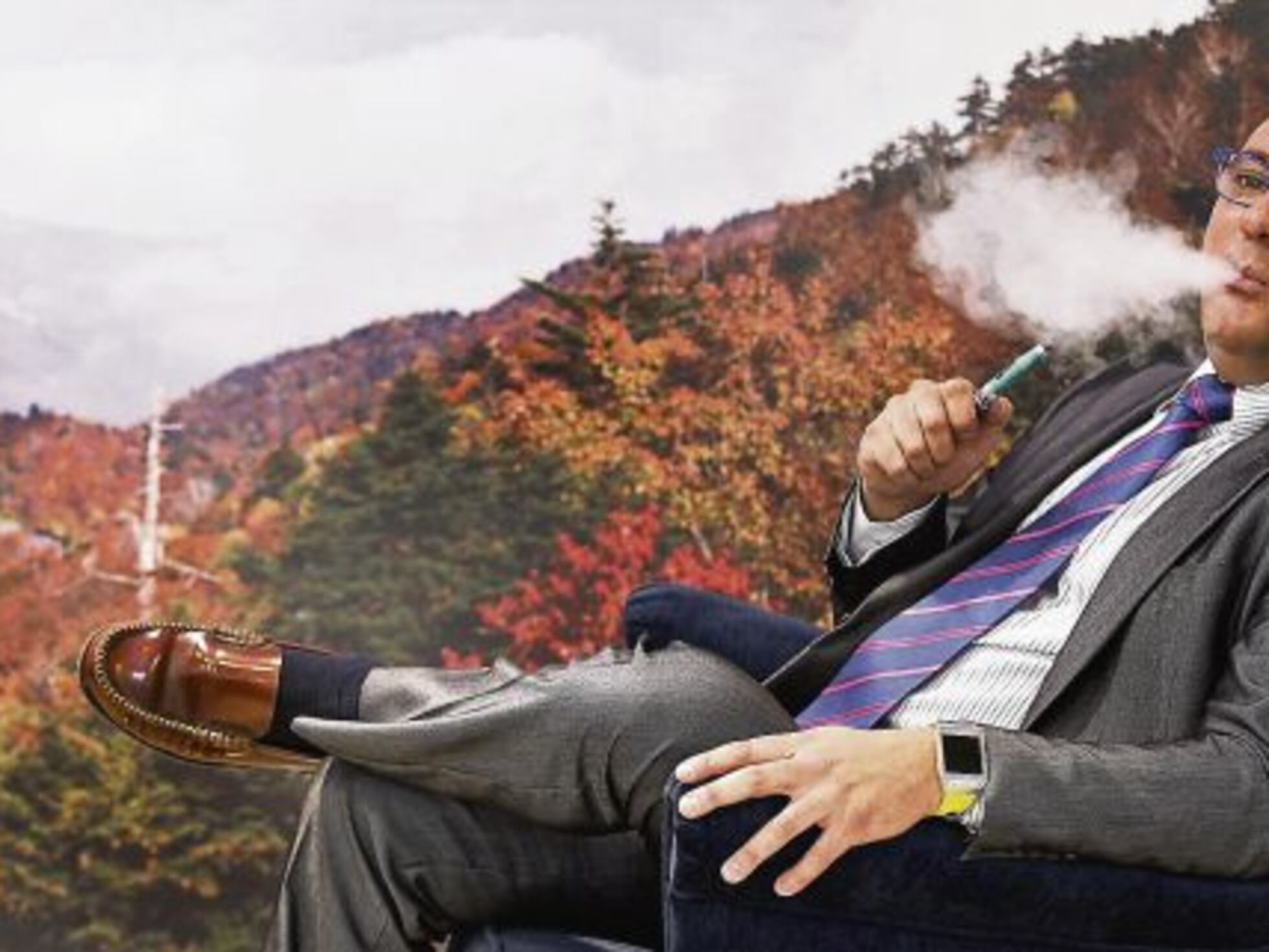 I vape, and I smoke four cigarettes a day | Spain | EL PAS English I vape, and I smoke four cigarettes a day | Spain | EL PAS English
