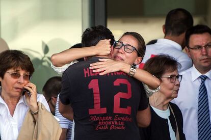 Imágenes del dolor de los familiares de las víctimas del accidente de tren, mientras esperaban noticias de sus allegados.