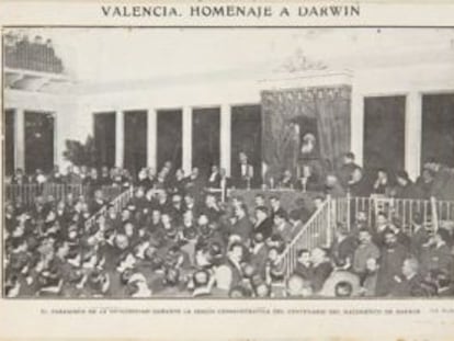 Imagen del homenaje a Darwin celebrado en la Universitat de València en 1909, publicada en la revista Actualidades