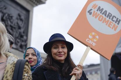 Natalie Imbruglia durante una marcha feminista el 4 de marzo de 2018 en Londres.