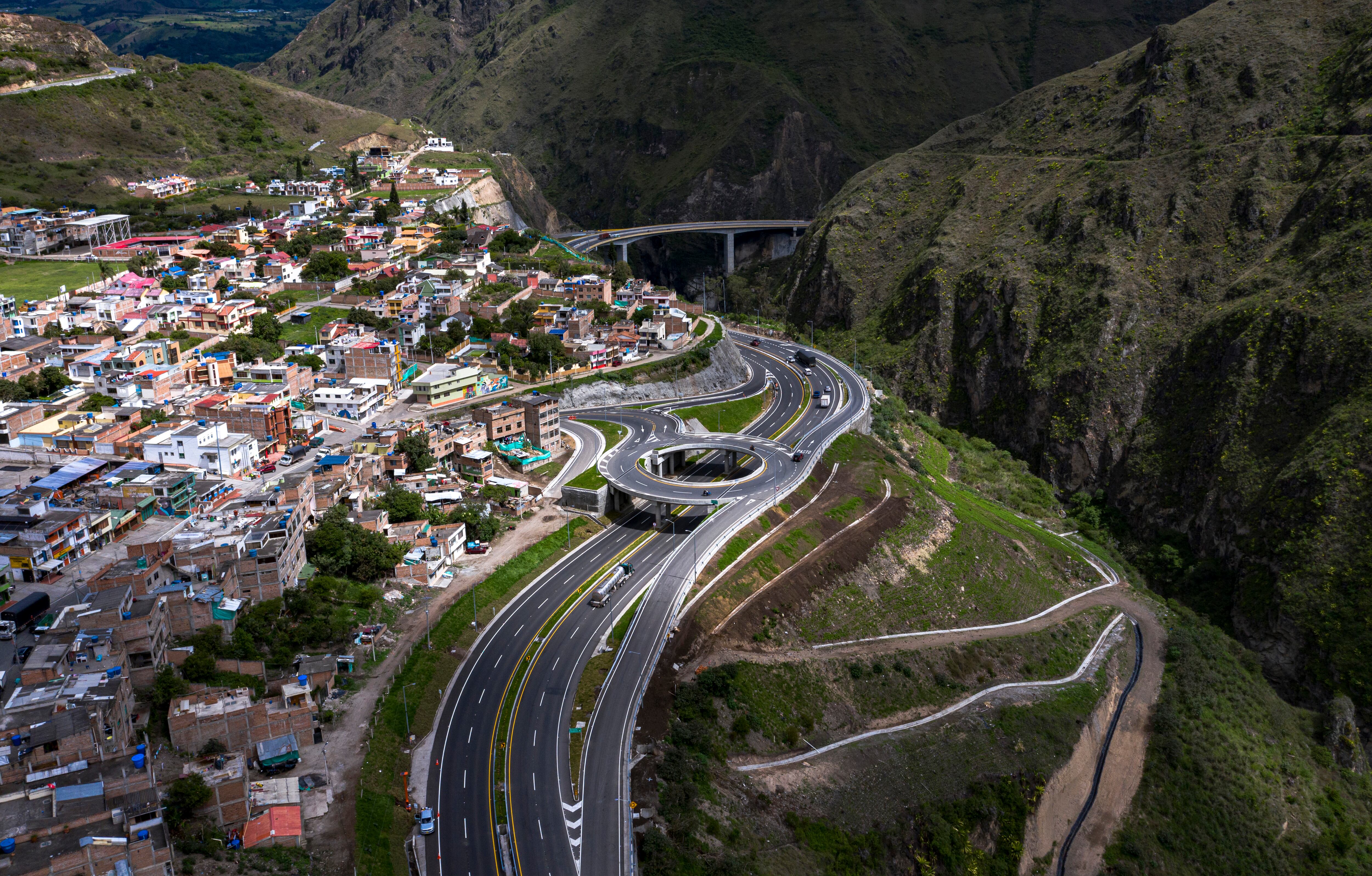 Vista de la autopista Rumichaca-Pasto, en Colombia, construida y operada por Sacyr.
