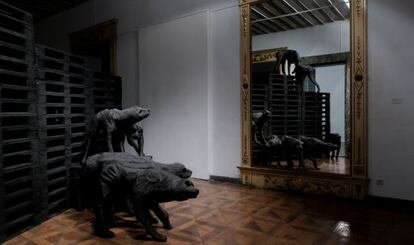 Algunas de las esculturas expuestas por Paolo Grassino.