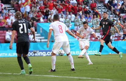 Pablo Sarabia anota el gol del empate.