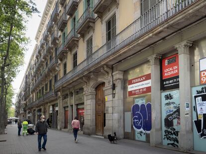 El edificio de la calle de ronda de Sant Pere, en Barcelona, que fue okupado en 2019.