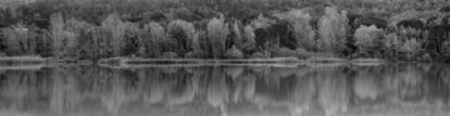 El río Noguera Pallaresa (Lleida). Zabalza escribe en el libro que con su obra propone "nuevas visualizaciones de la corteza terrestre", un trabajo perteneciente al género de la fotografía naturalista documental.