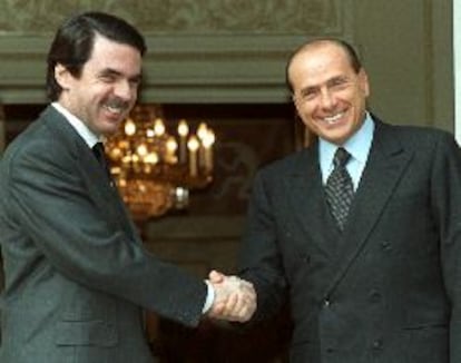 José María Aznar y Silvio Berlusconi, ayer, en La Moncloa.