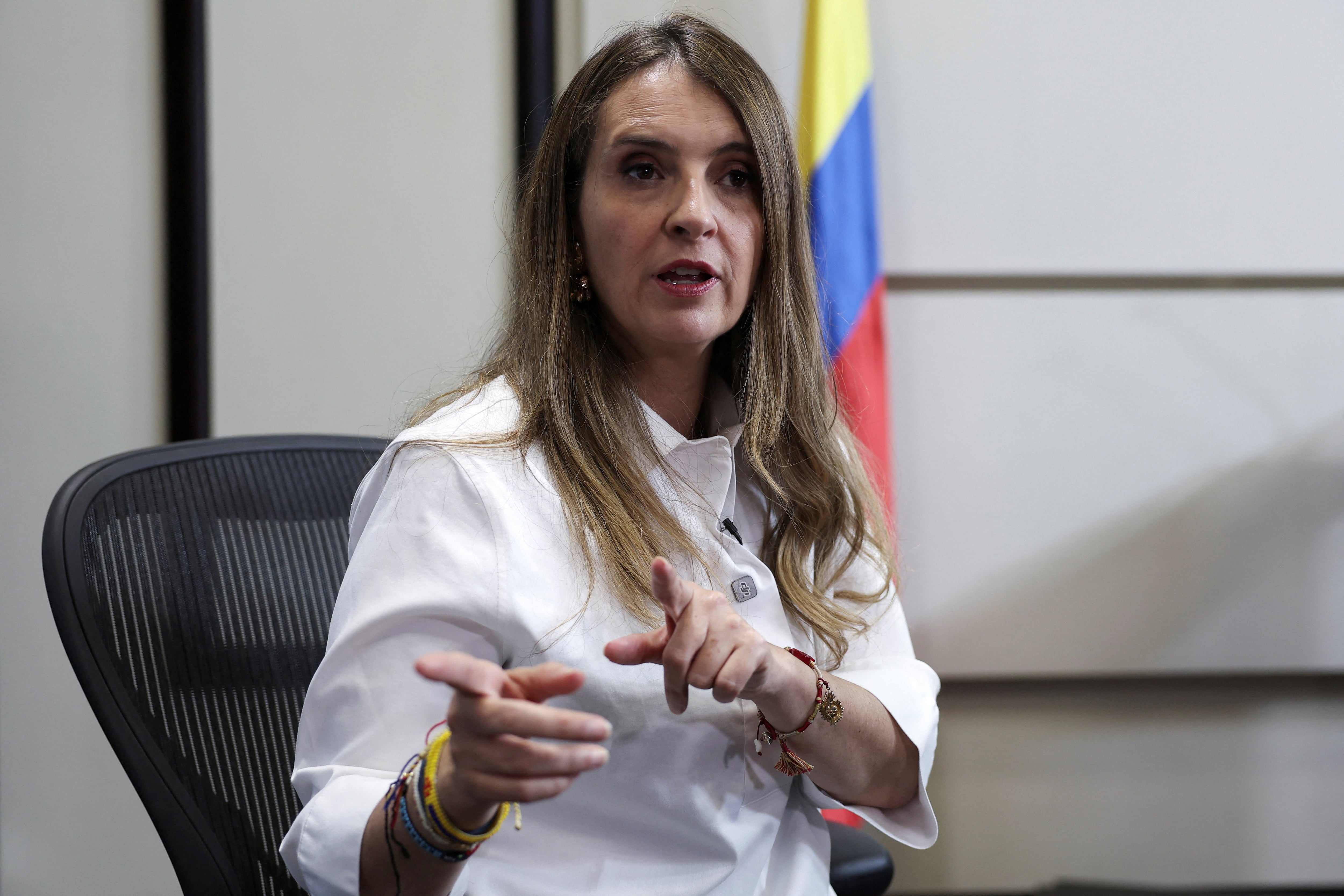 Paloma Valencia busca un salvavidas entre los indecisos