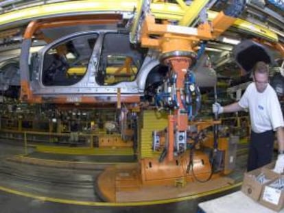 El Fondo Monetario Internacional (FMI) valora el buen comportamiento mostrado por la economía de Estados Unidos en 2013 pese al "excesivamente rápido y mal diseñado" plan de recorte en el gasto público puesto en práctica este año. EFE/Archivo