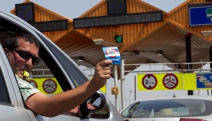 Protesta de la plataforma 'Novullpagar' en el peaje de Mollet del Vallès.