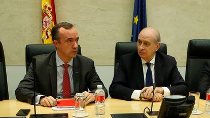 Francisco Martínez y Jorge Fernández, en el Ministerio del Interior, en febrero de 2016.