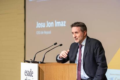 Josu Jon Imaz, consejero delegado de Repsol, fue el ponente de la XIII Jornada Anual de Esade Alumni Madrid. En su intervención, sostuvo que las características del liderazgo tienen que ver con el heroísmo, el ingenio, la creatividad, la innovación y el amor.