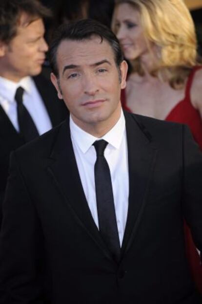 El actor premiado por el sindicato de actores, Jean Dujardin, a su llegada a la gala.