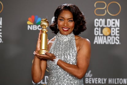 La actriz estadounidense Angela Basset ganó el premio a Mejor Actriz de Reparto por 'Black Panther: Wakanda Forever'.