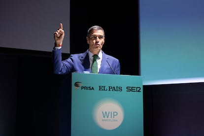 El presidente del Gobierno, Pedro Sánchez, durante su intervención en el World in Progress Barcelona, este lunes.