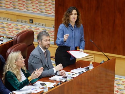 La presidenta de la Comunidad de Madrid, Isabel Díaz Ayuso, interviene en la sesión de control del pleno de la Asamblea de Madrid celebrado este jueves.