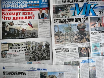 A combo of Russian national newspapers