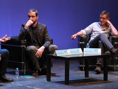 Bernardo Atxaga, Javier Gómez Santander y Eduardo Madina, en el Festival Eñe 2017.