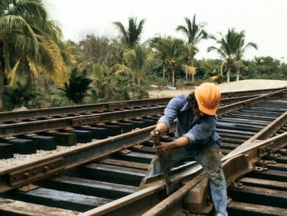 Obras en unas v&iacute;as en M&eacute;xico.