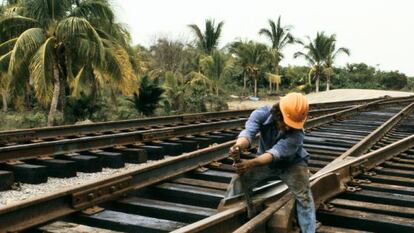 Obras ferroviária no México.