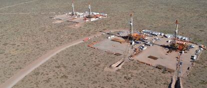 Instalaciones del yacimiento petrolífero de Vaca Muerta en Argentina objeto de la reclamación entre Repsol e YPF.