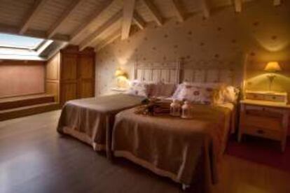 Habitación de la Posada El Corcal de Liébana (Cantabria).