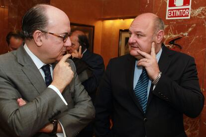 José María Roldán y José María Mendez, director general de la CECA