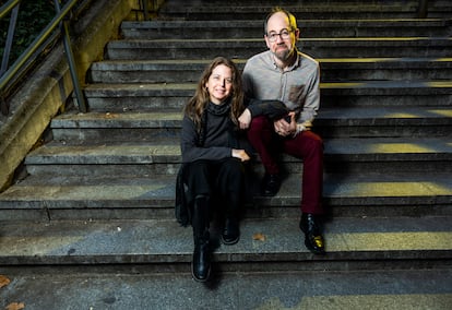 Almudena Carracedo y Roberto Bahar, en Madrid.