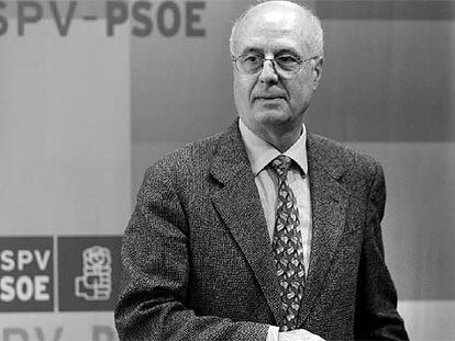 Eugenio Burriel, secretario de Territorio de la ejecutiva del PSPV, ayer, en Valencia.