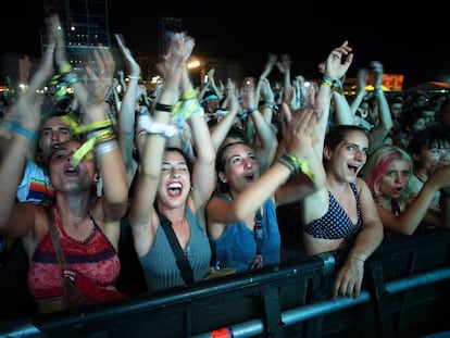 Asistentes en el Arenal Sound.