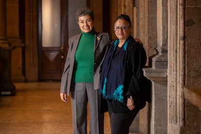 María Marroquín y Ángela Sanbrano de Red Nacional de Jornaleros, en Ciudad de México.