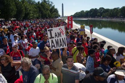 Desde primera hora de la ma&ntilde;ana, miles de personas han abarrotado el National Mall para celebrar el 50 aniversario del discurso de Martin Luther King.