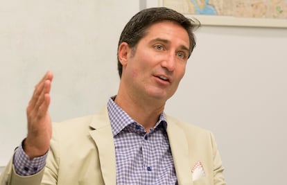 Taco Bell CEO Brian Niccol speaks during an interview at The Associated Press, Tuesday, June 9, 2015 in New York. (AP Photo/Mark Lennihan)